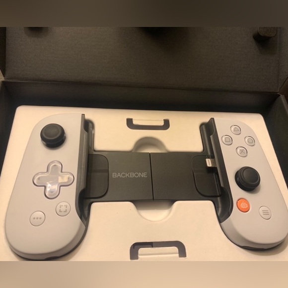 NEW Playstation BackBone Controller for iPhone *Factory Sealed in Box* - Picture 4 of 5